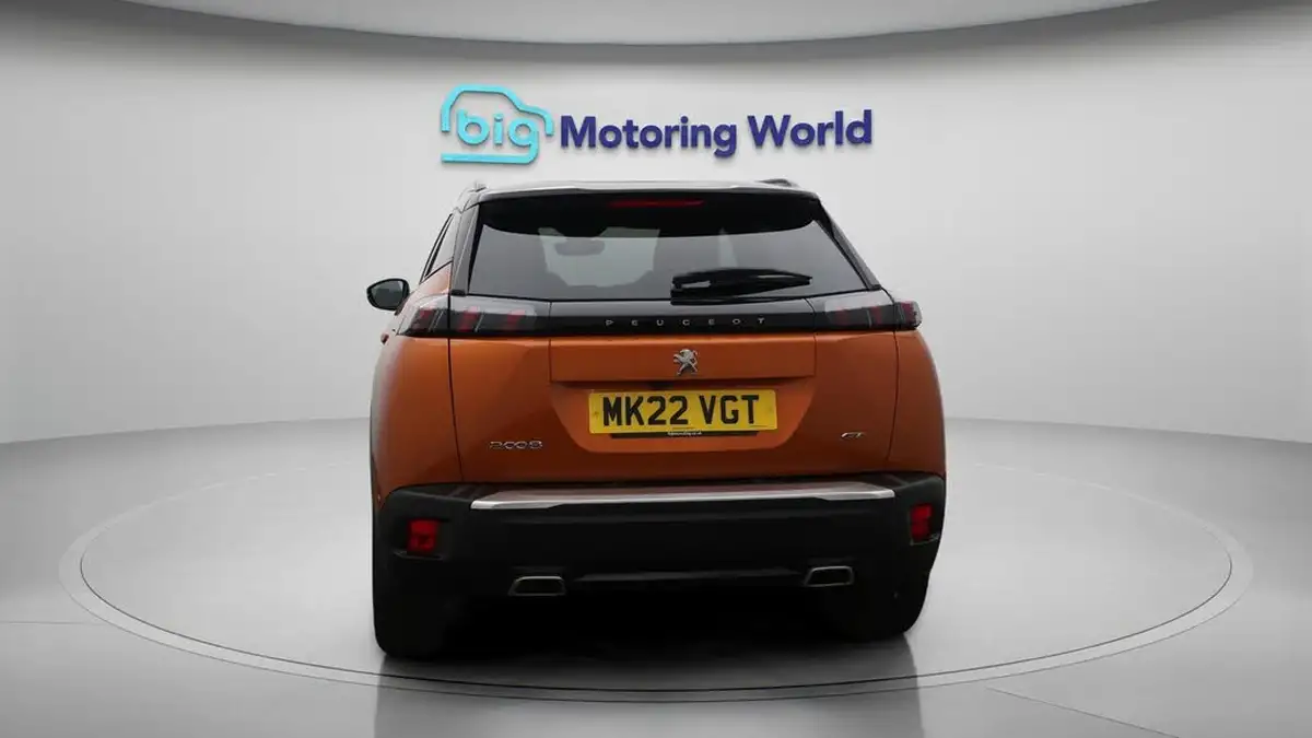 2022-peugeot-2008-suv-12-puretech-gt-big-6