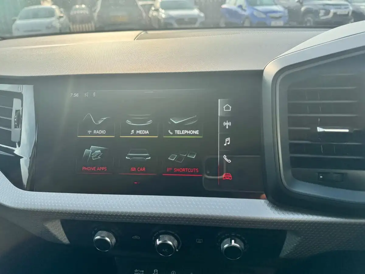 2020-audi-a1-15-35-tfsi-s-line-style-edition-tronic-big-28