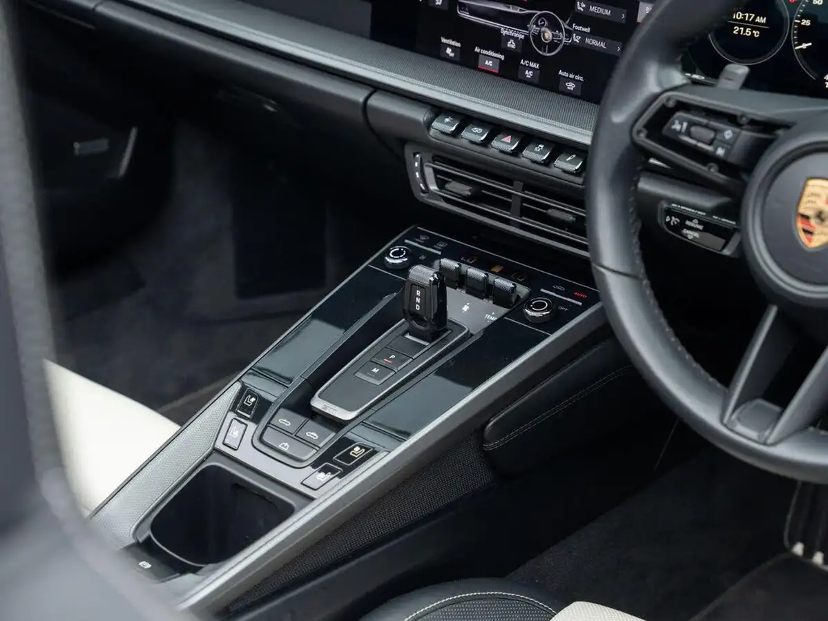 2020-porsche-911-30-carrera-s-coupe-pdk-big-37