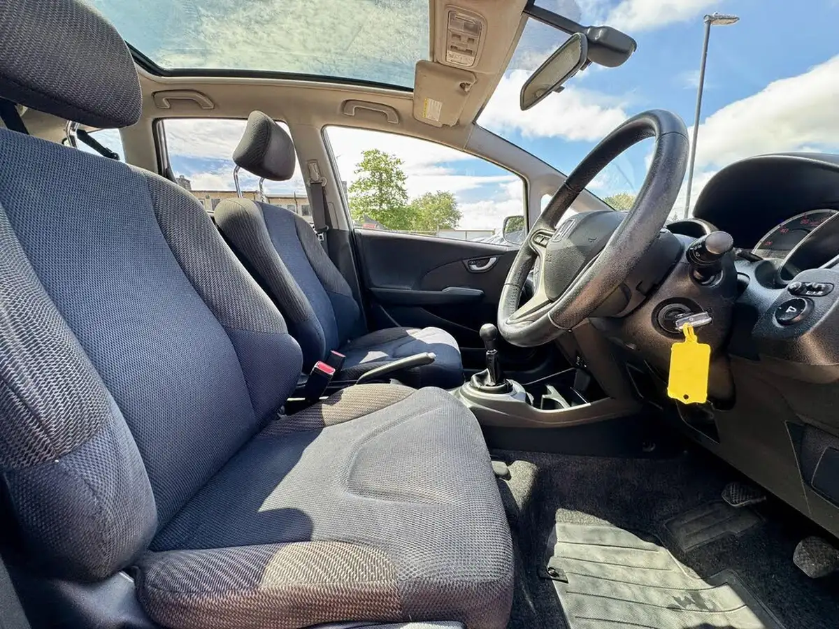 2014-honda-jazz-14-ex-big-26