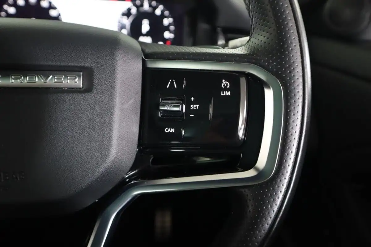 2021-land-rover-range-rover-evoque-15-p300e-r-dynamic-se-big-16