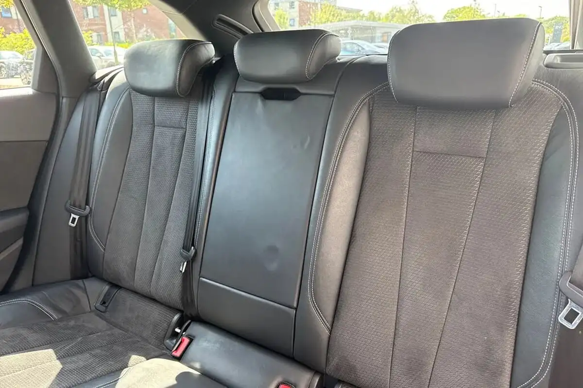 2019-audi-a4-avant-20-35-tfsi-s-line-big-18