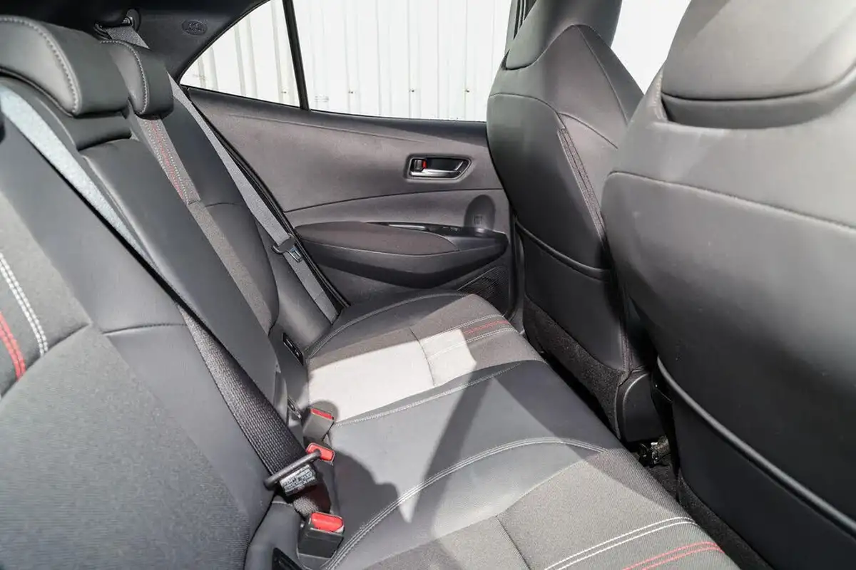 2022-toyota-corolla-20-vvt-i-gr-sport-181bhp-spare-wheel-hatchback-big-16
