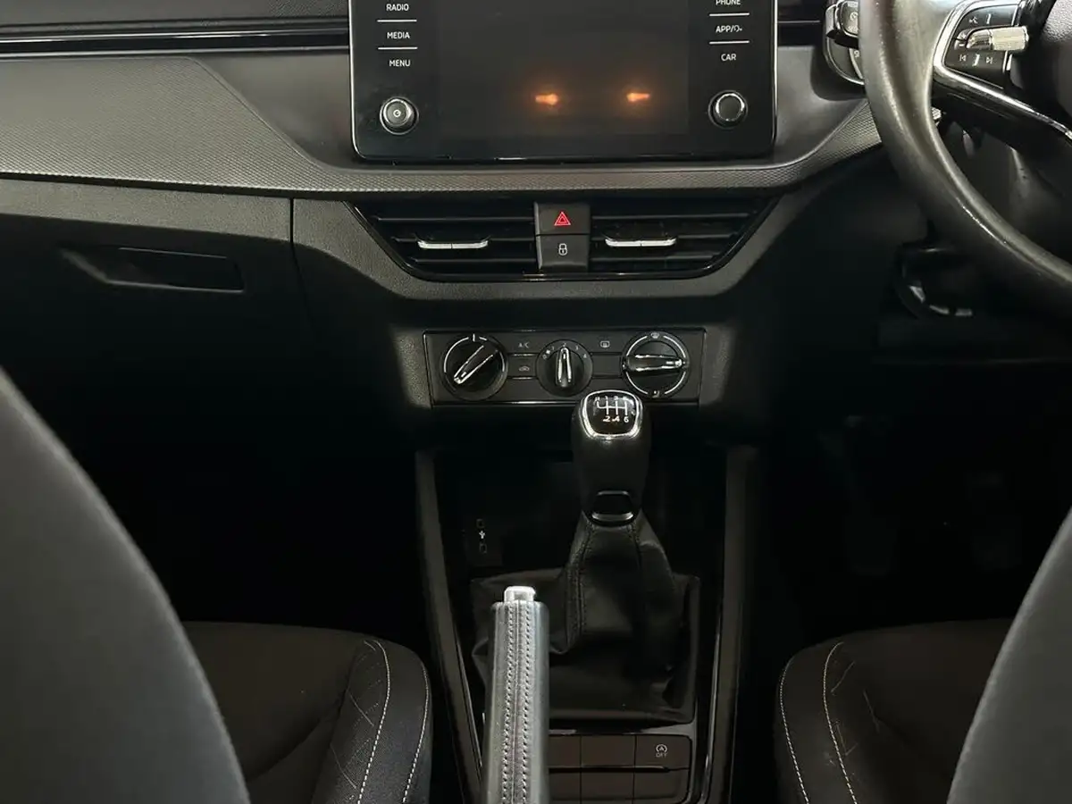 2022-skoda-scala-10-tsi-se-109ps-big-23