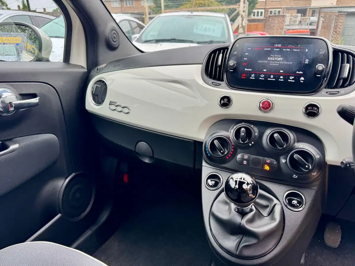 2019-fiat-500-12-lounge-big-18