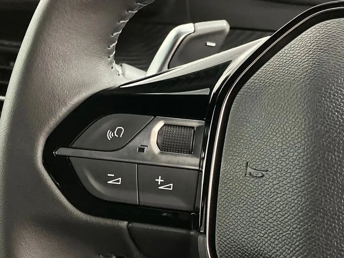 2024-peugeot-2008-suv-12-puretech-allure-130ps-eat8-big-18