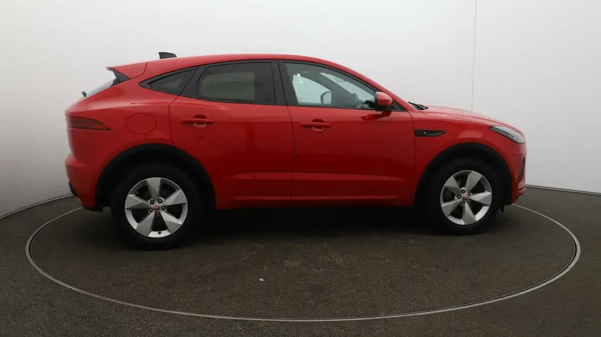 2020-jaguar-e-pace-20-i4d-r-dynamic-s-150ps-big-8