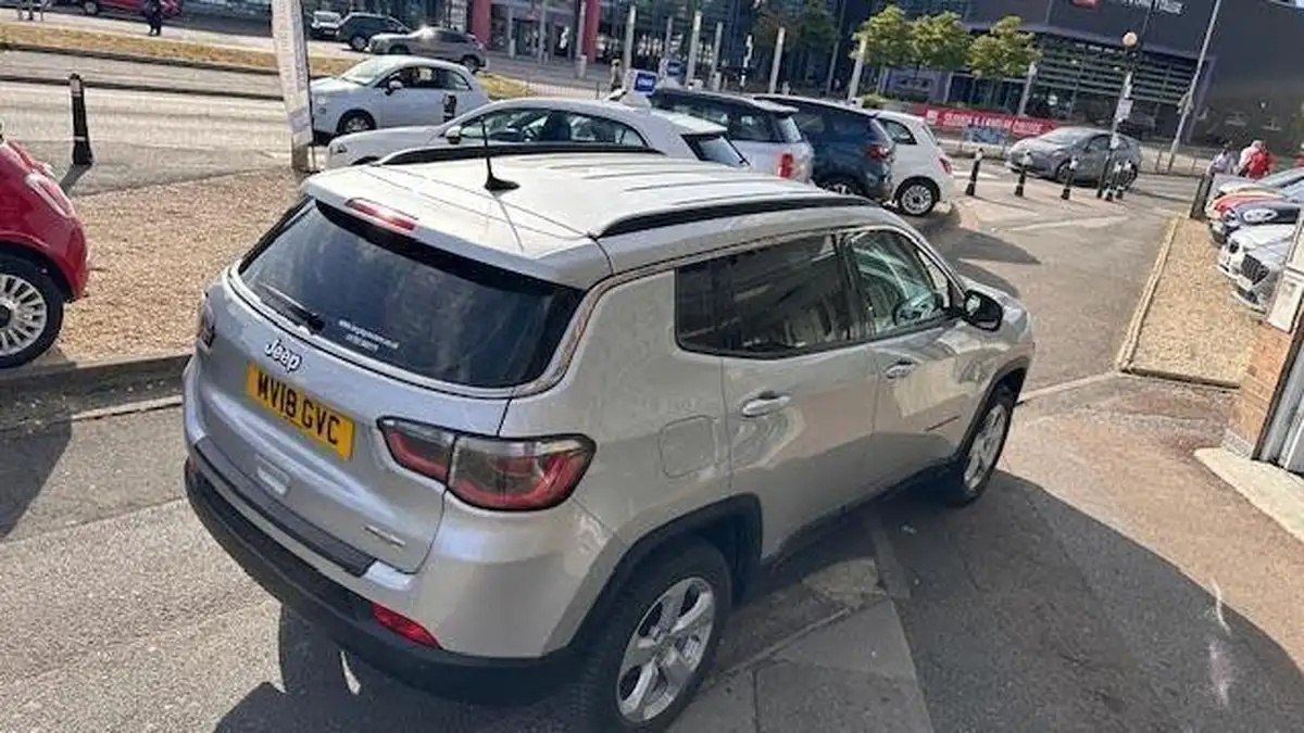 2018-jeep-compass-14-multiair-ii-longitude-big-9