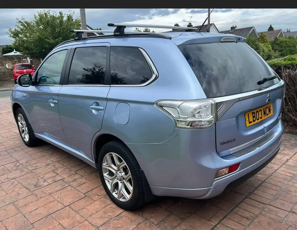 2014-mitsubishi-outlander-20-gx4hs-big-3
