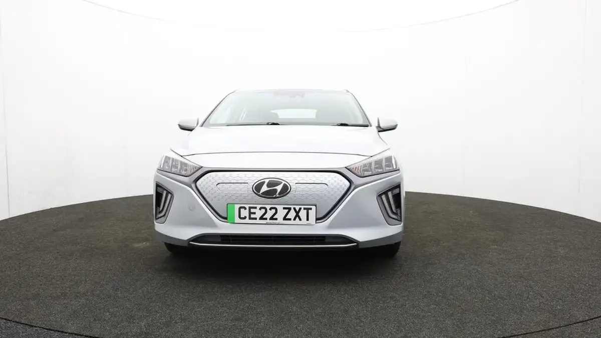 2022-hyundai-ioniq-e-premium-electric-big-50
