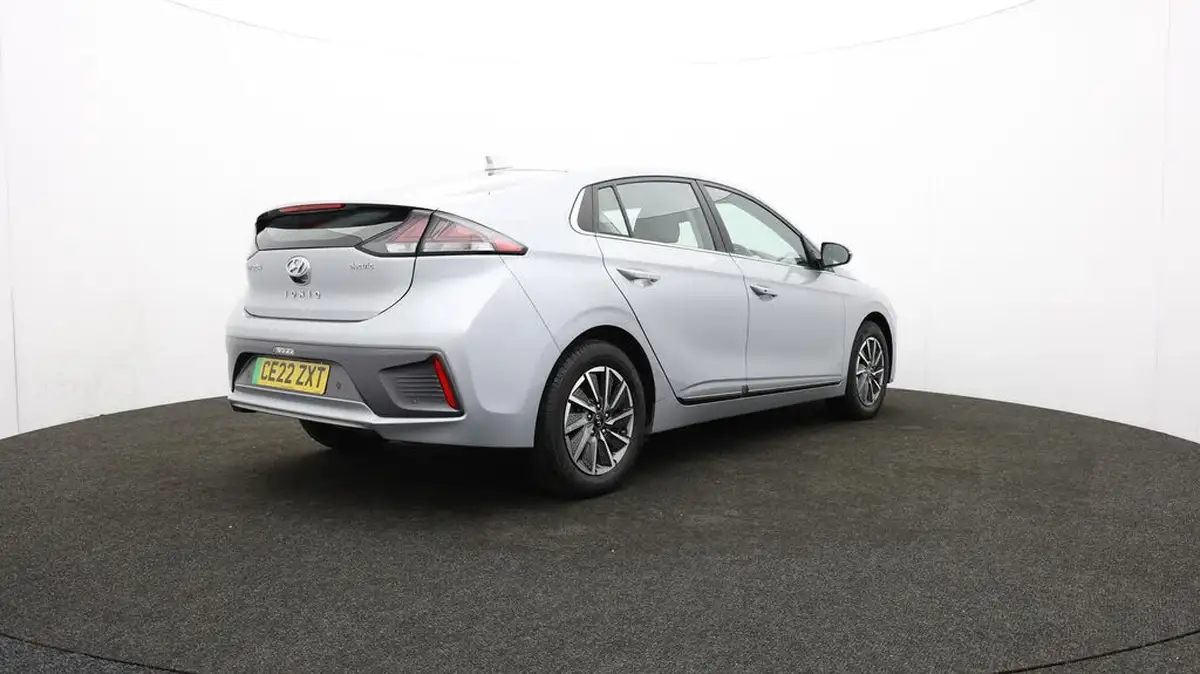 2022-hyundai-ioniq-e-premium-electric-big-78