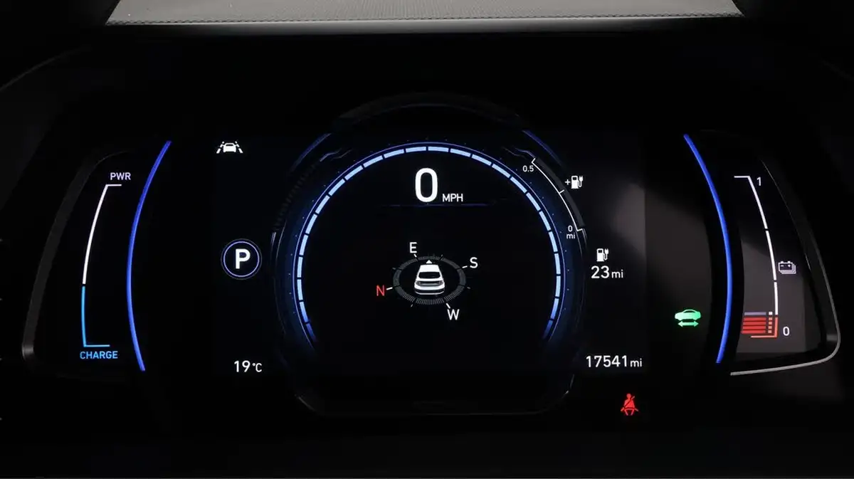 2022-hyundai-ioniq-e-premium-electric-big-10