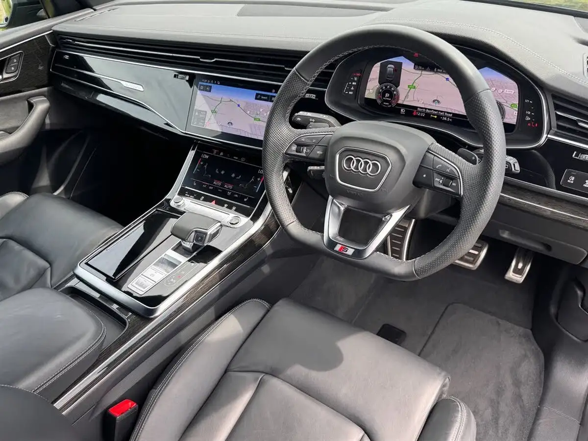 2023-audi-q8-30-55-tfsi-black-edition-big-5