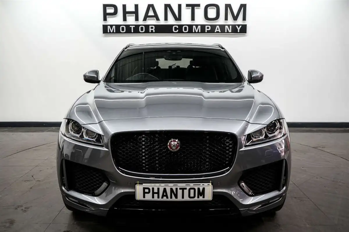 2020-jaguar-f-pace-20i-chequered-flag-big-4