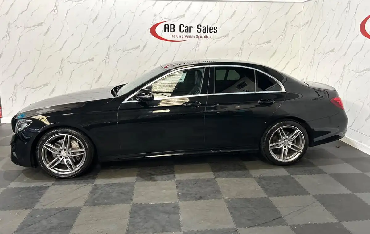 2016-mercedes-benz-e-class-20d-e220d-amg-line-ss-saloon-4d-big-3