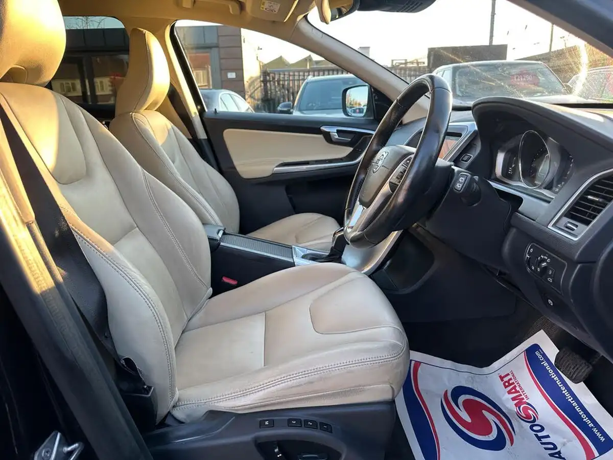2017-volvo-xc60-20-t5-se-lux-big-28