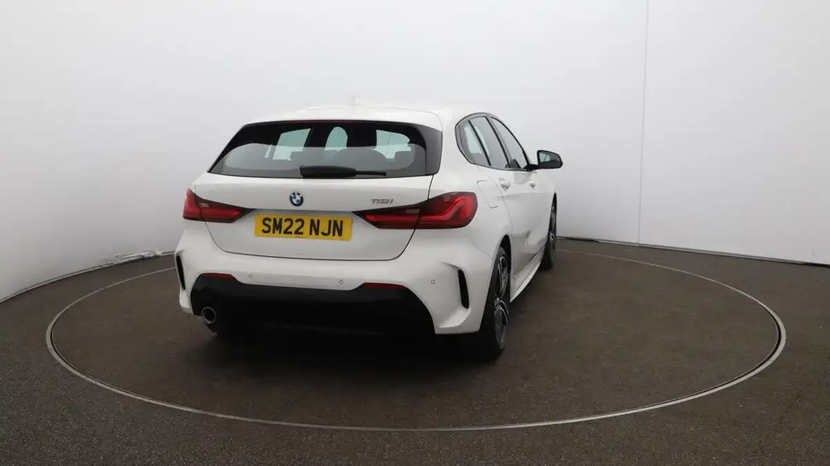 2022-bmw-1-series-15-118i-m-sport-lcp-big-55