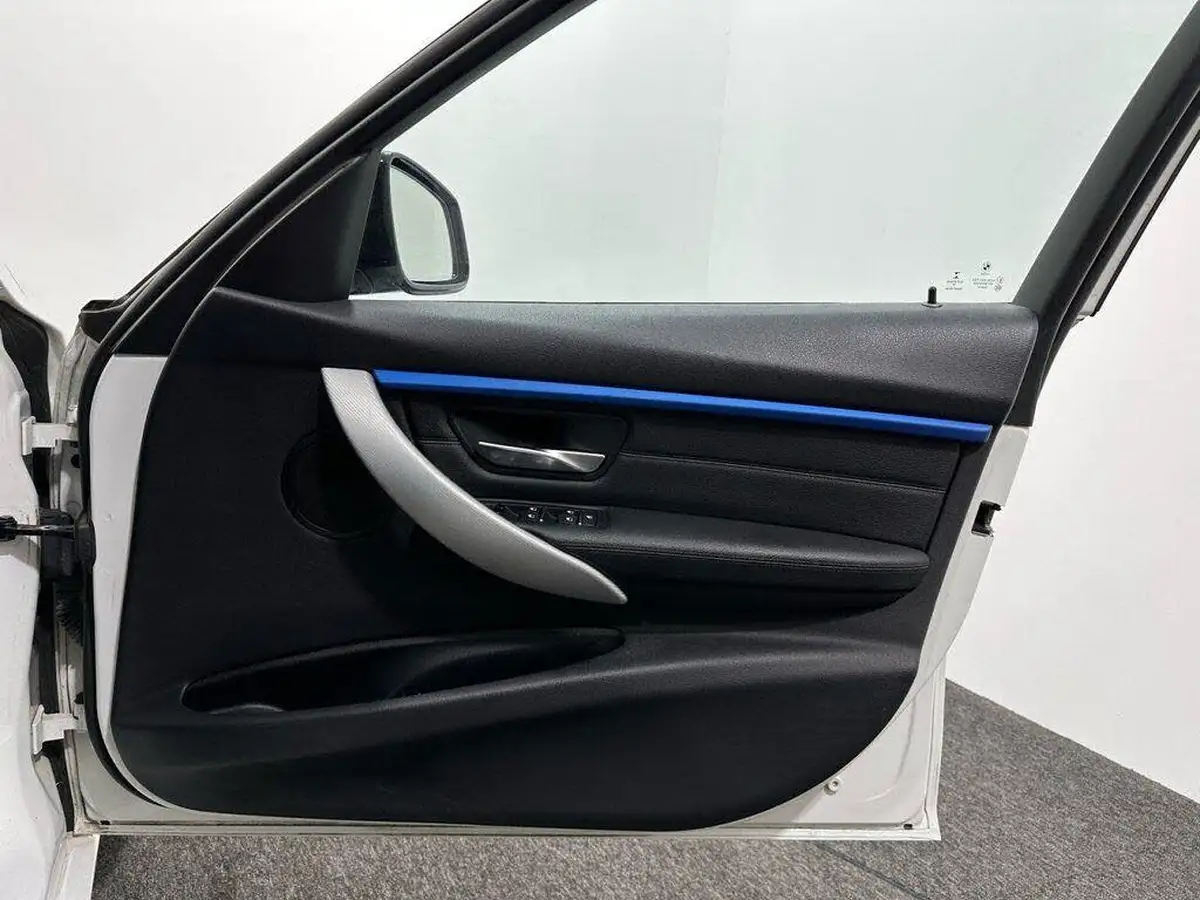 2016-bmw-3-series-20td-320d-xdrive-m-sport-touring-5d-auto-big-36