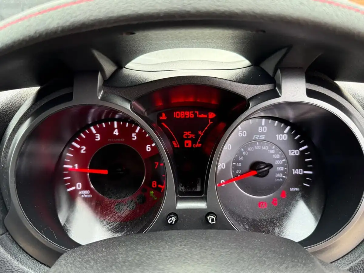 2016-nissan-juke-16-nismo-rs-218ps-big-13