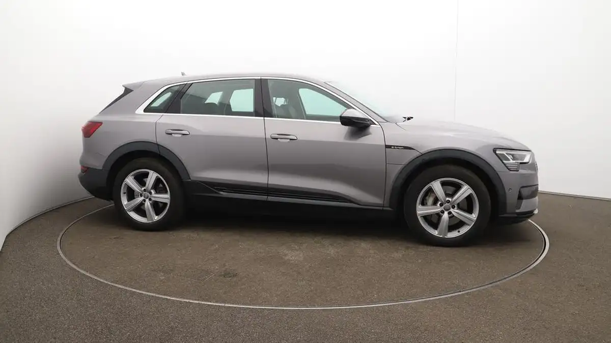 2020-audi-e-tron-50e-technik-big-49