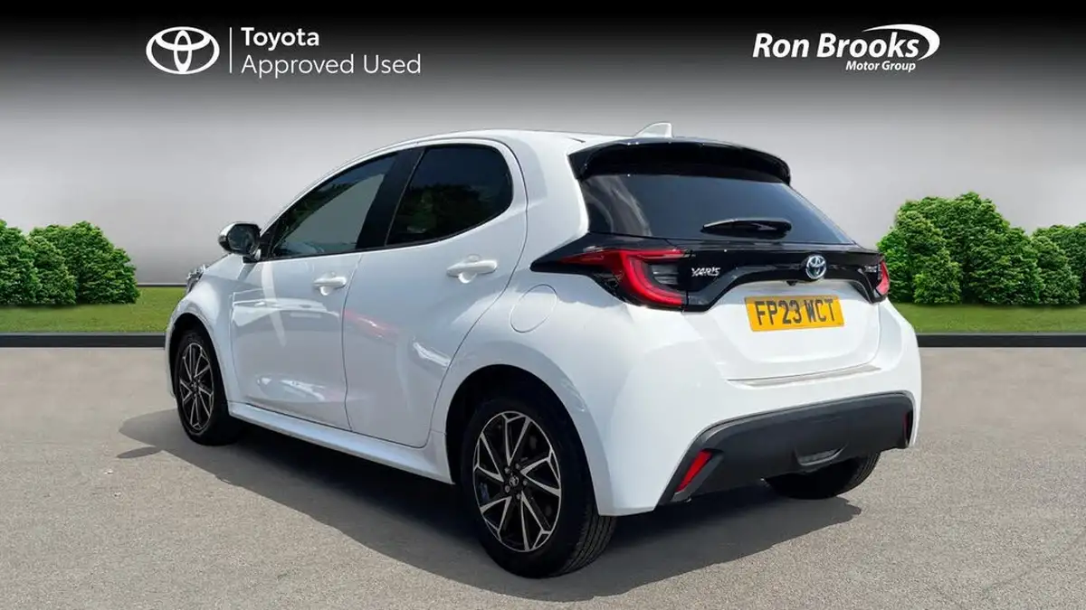 2023-toyota-yaris-15-vvt-i-design-big-3