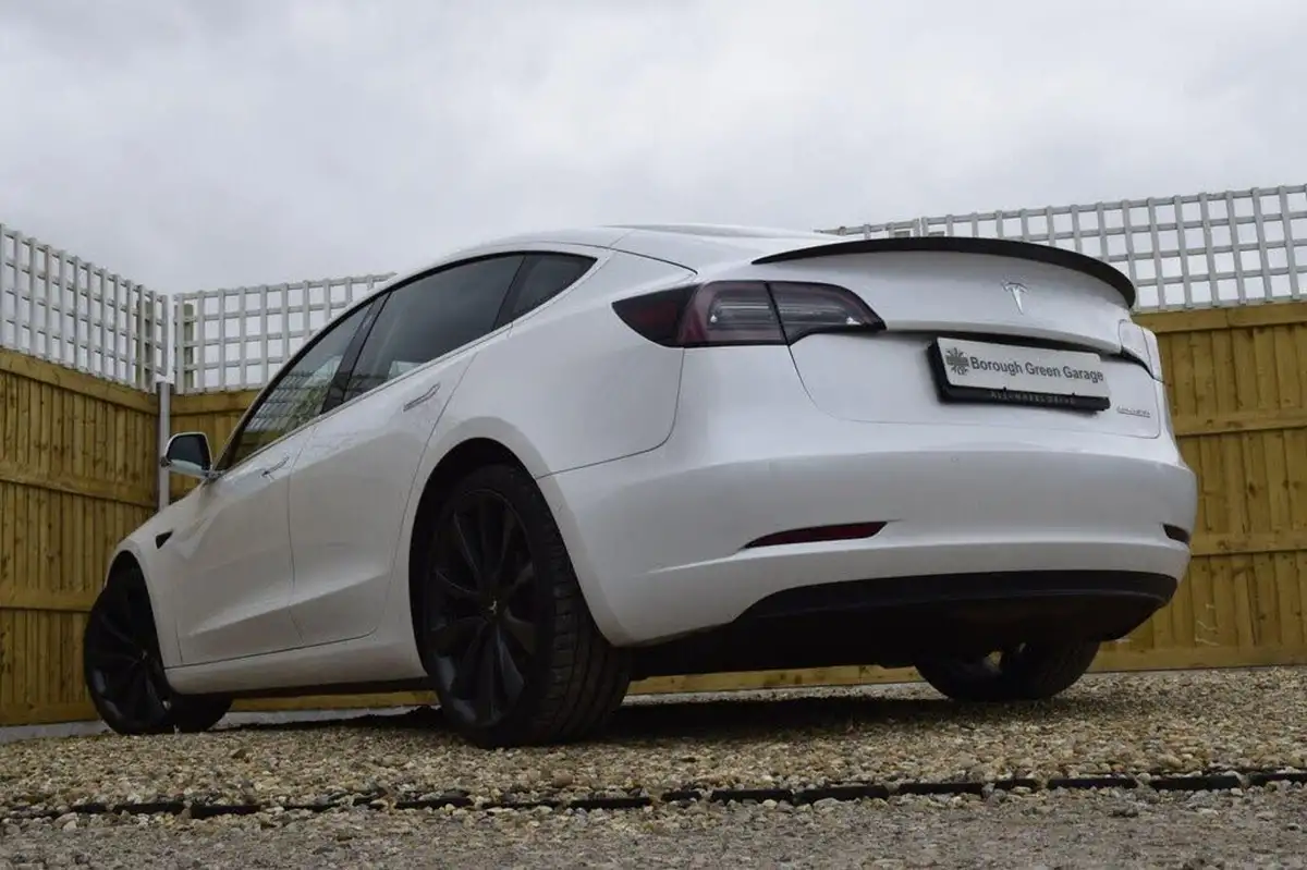 2020-tesla-model-3-e-performance-big-51