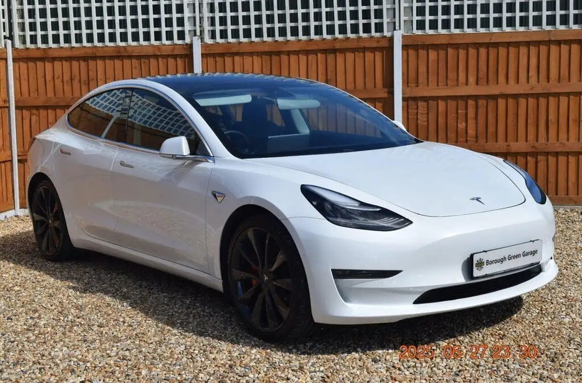 2020-tesla-model-3-e-performance-big-3