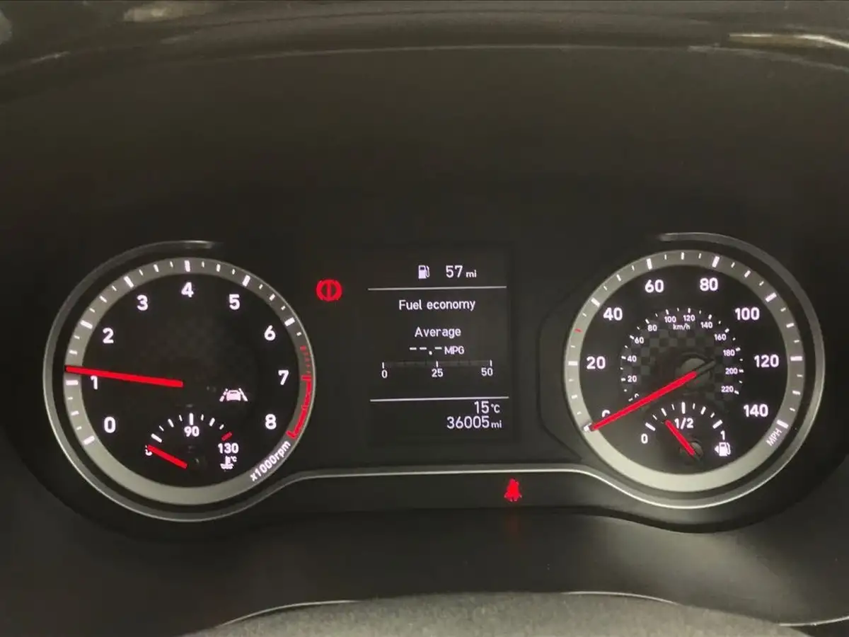 2022-hyundai-i10-10-premium-big-13