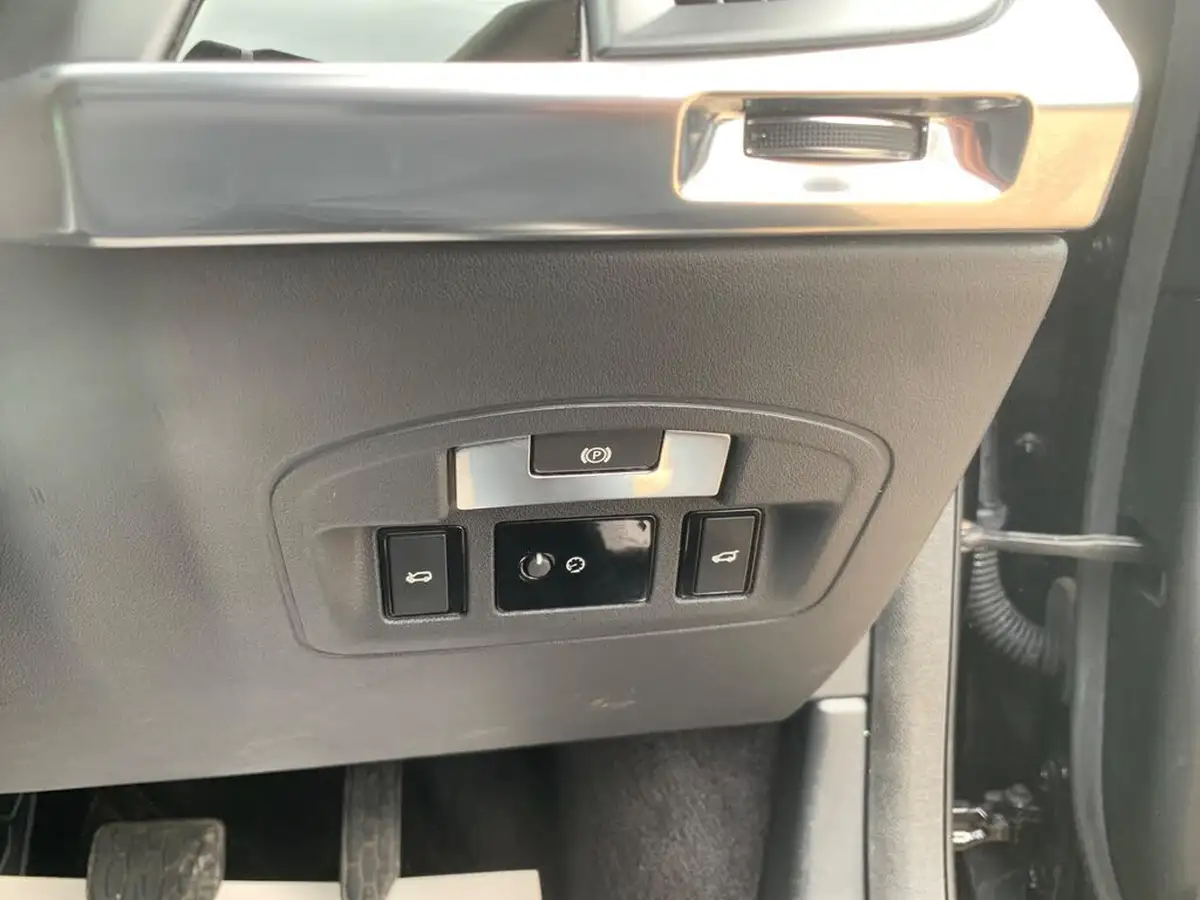 2019-jaguar-i-pace-ev400-s-big-17