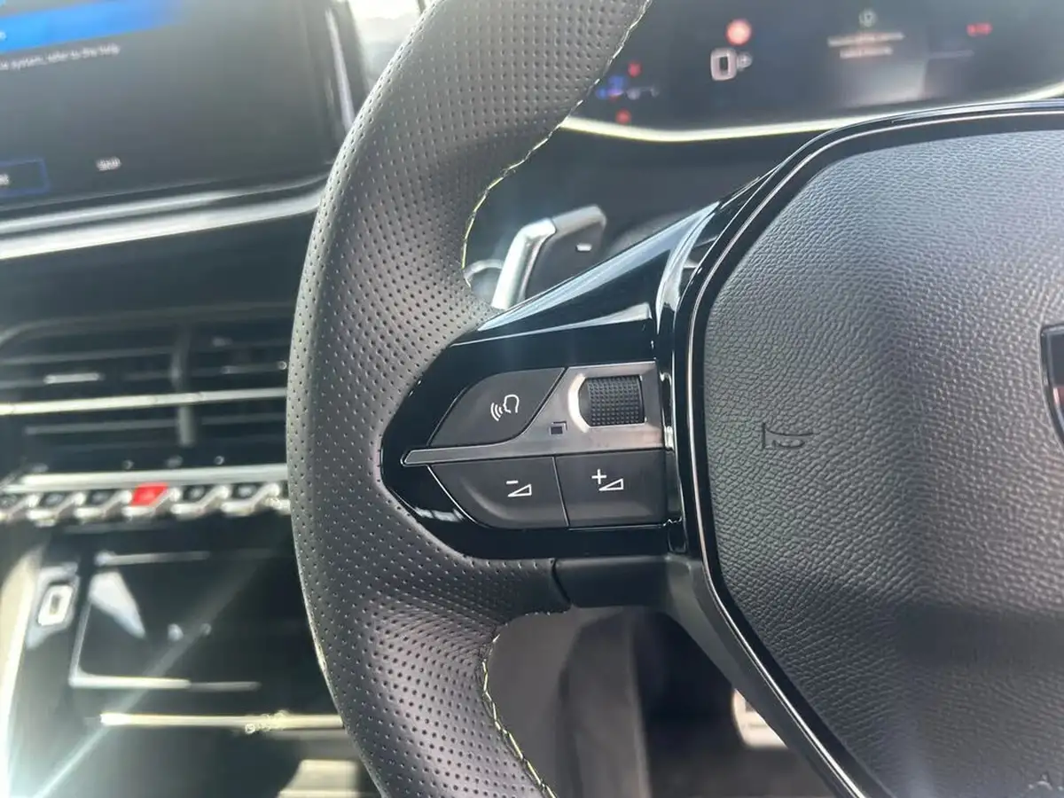 2025-peugeot-208-12-puretech-gt-136ps-hybrid-e-dsc6-big-18