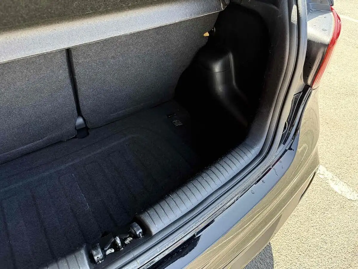 2019-hyundai-i10-10-se-67ps-big-22
