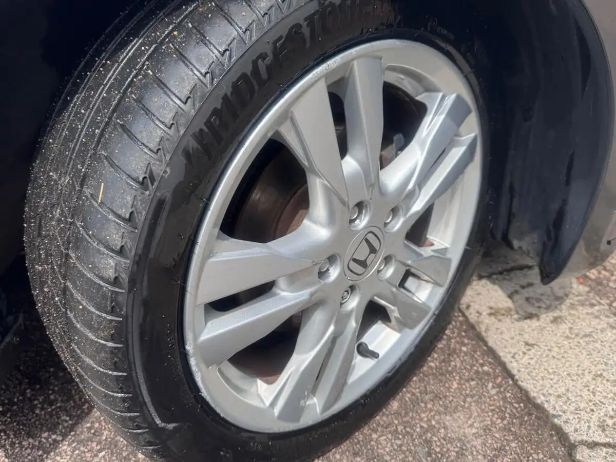 2011-honda-civic-18-es-t-auto-big-31