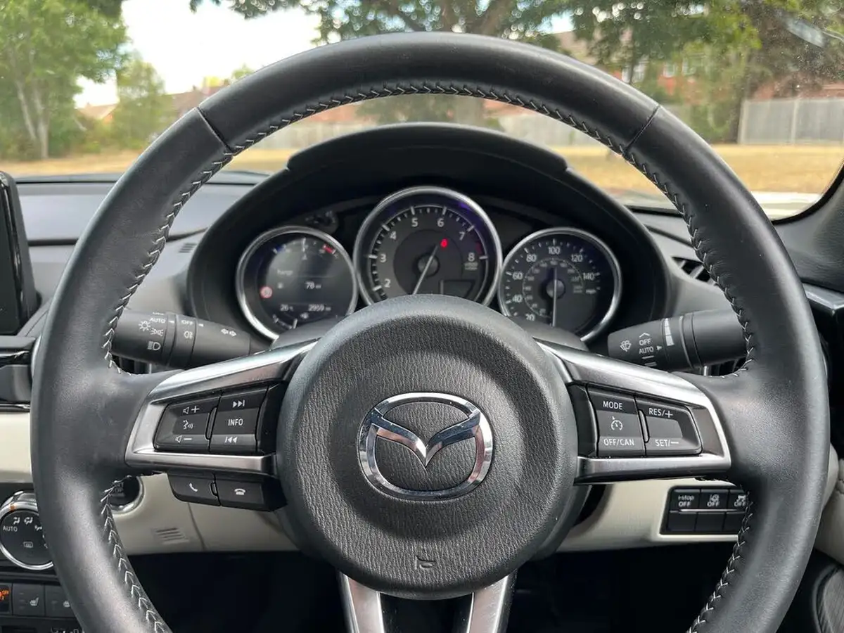 2024-mazda-mx-5-15-kizuna-big-28