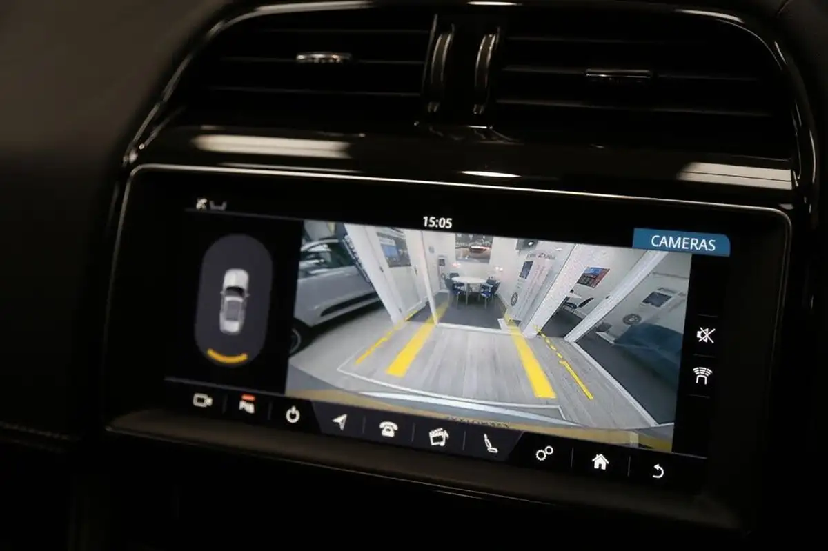2018-jaguar-f-pace-20-i4d-r-sport-180ps-auto-big-13