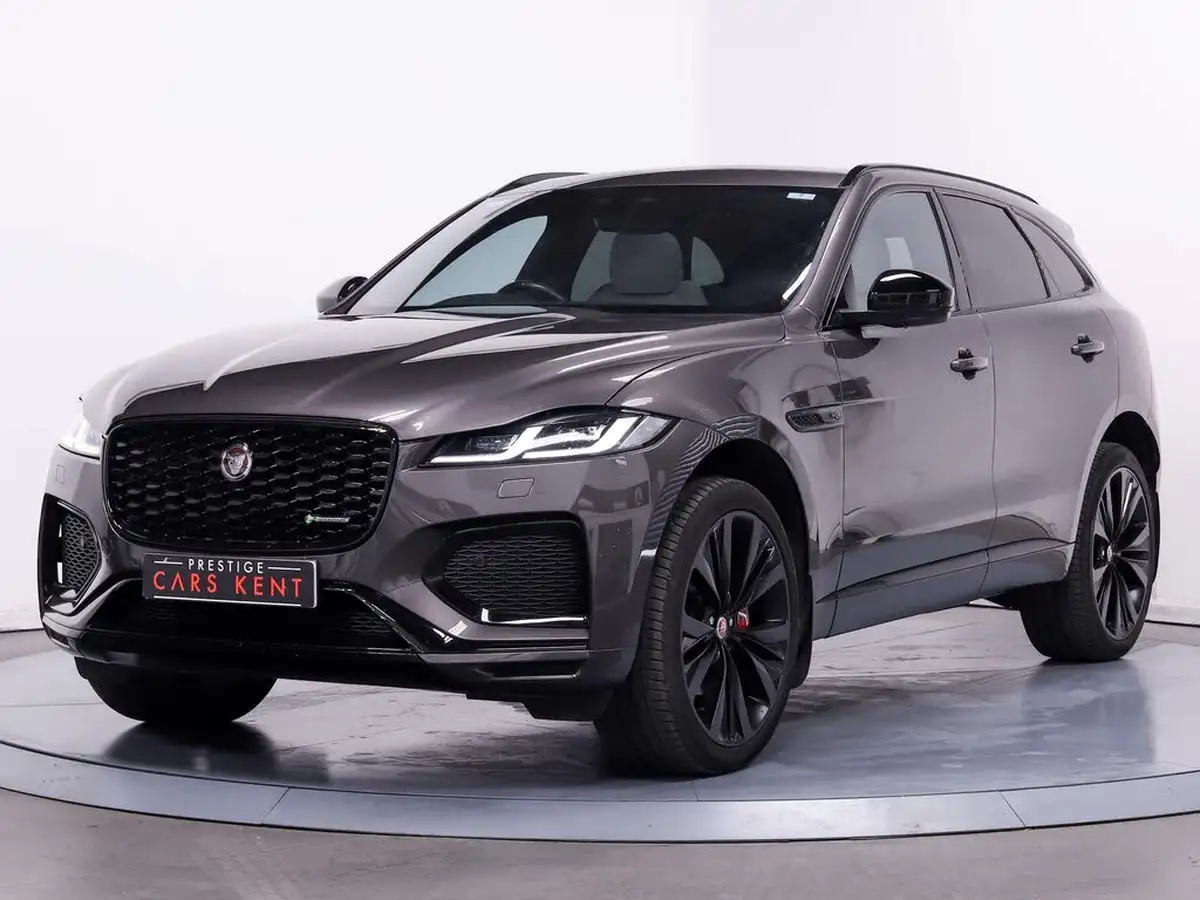 2022-jaguar-f-pace-20-d200-r-dynamic-black-big-5