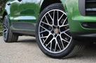 2018-porsche-macan-small-10