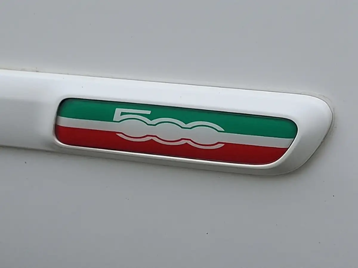 2014-fiat-500-12-lounge-big-11