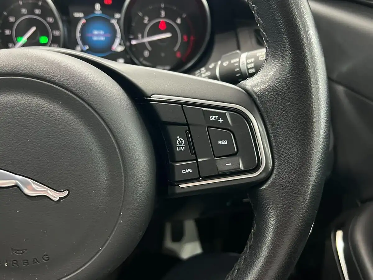 2018-jaguar-e-pace-20-i4d-150ps-ss-big-46