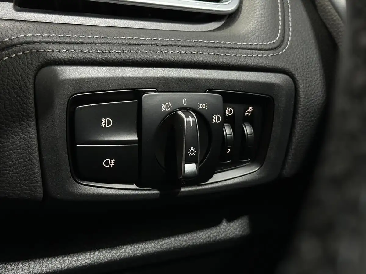 2019-bmw-2-series-15-218i-luxury-ss-active-dct-big-16