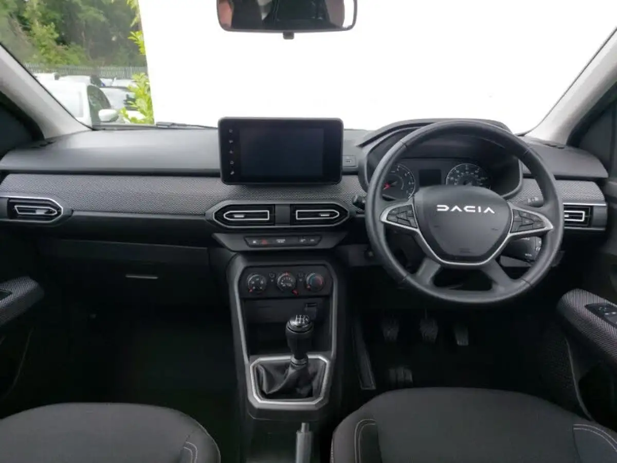 2023-dacia-sandero-10-tce-expression-90bhp-big-2