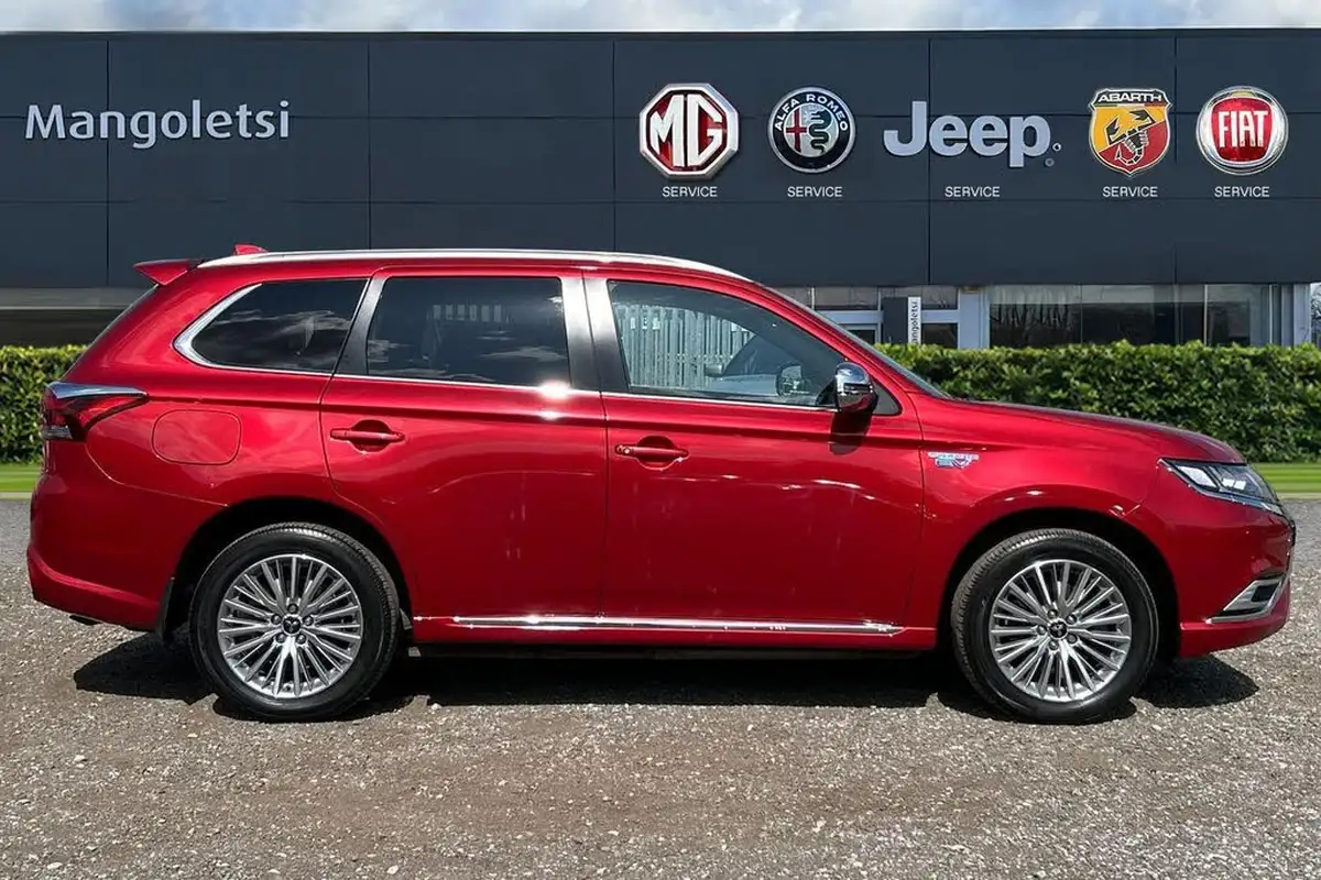 2019-mitsubishi-outlander-24-4h-phev-big-3