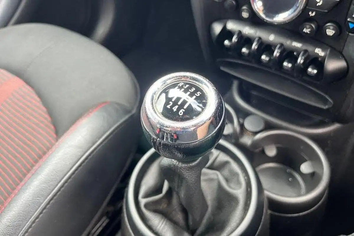 2014-mini-countryman-16-cooper-s-190bhp-big-36