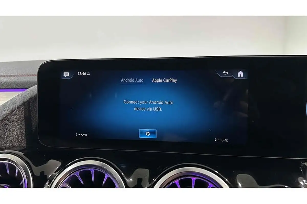 2021-mercedes-benz-eqa-e-eqa-250-amg-line-big-46