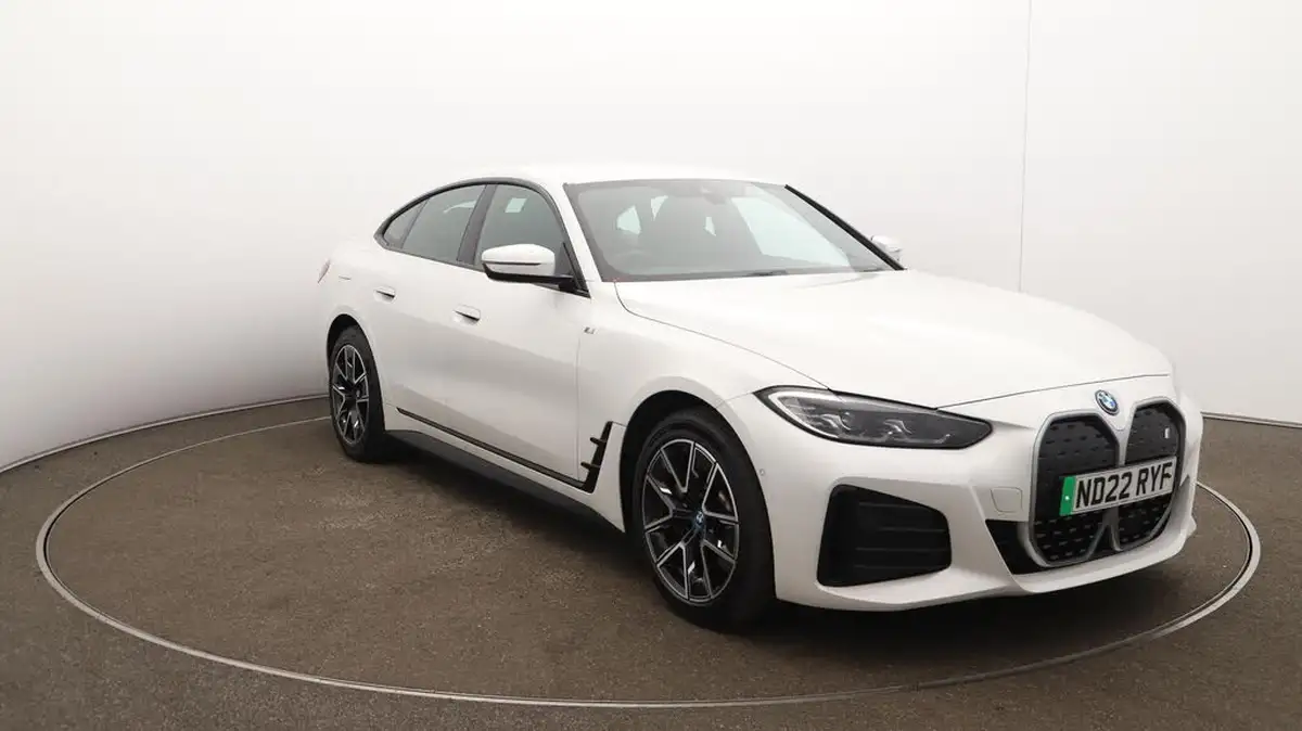 2022-bmw-i4-e-edrive40-m-sport-big-44