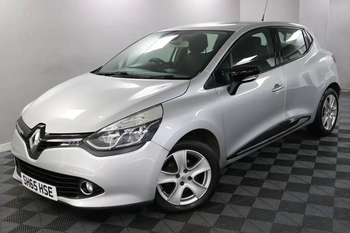 2015-renault-clio-09-tce-dynamique-nav-big-20