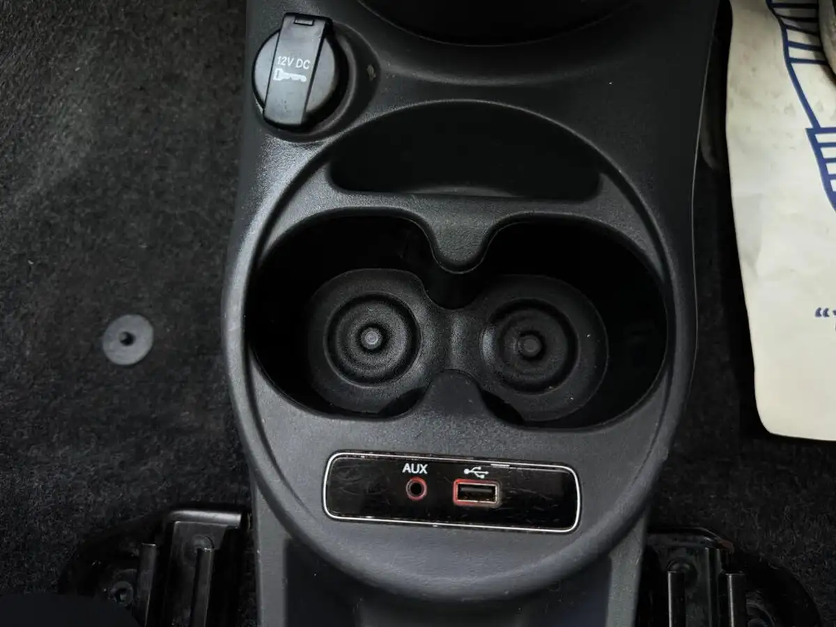 2016-fiat-500-12-lounge-dualogic-big-39