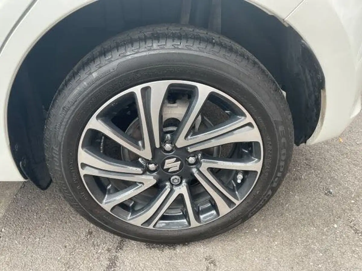 2023-suzuki-swift-12-dualjet-sz5-cvt-big-4