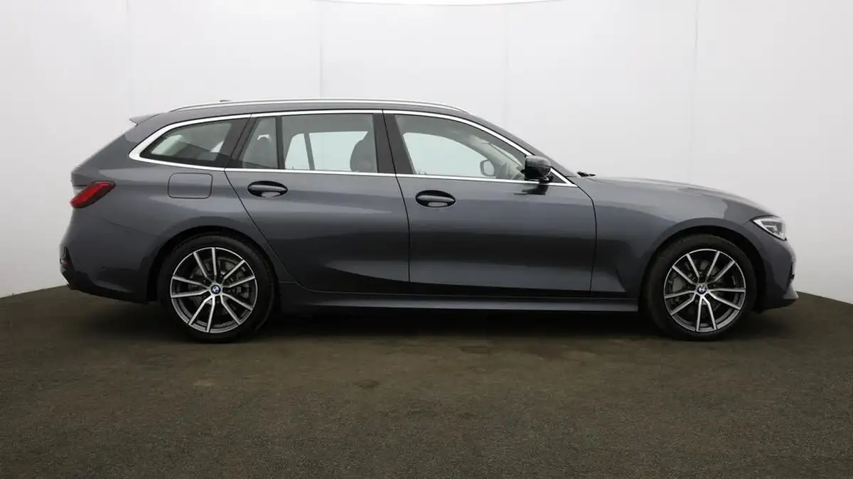2021-bmw-3-series-20-330e-sport-pro-touring-5d-big-54