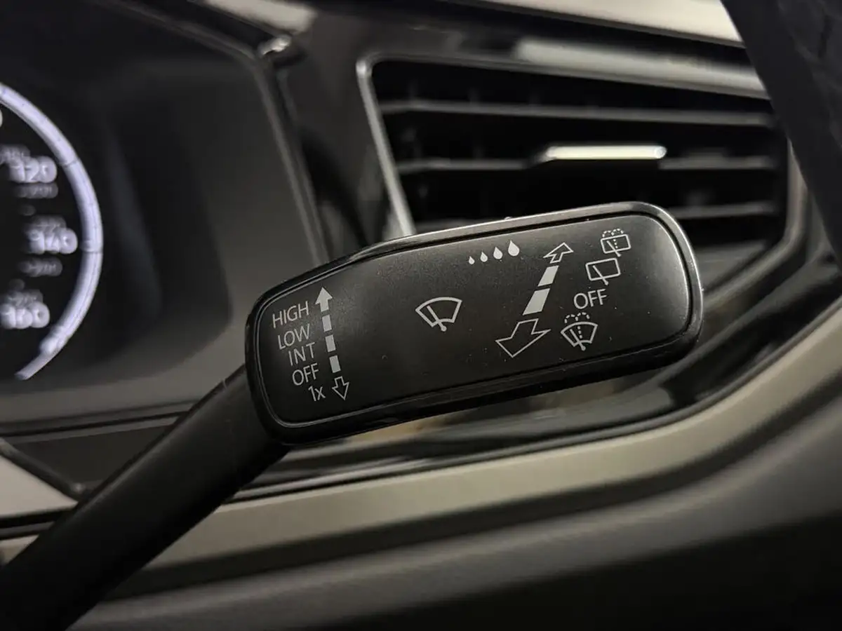 2019-volkswagen-polo-10-se-65ps-evo-ss-big-27