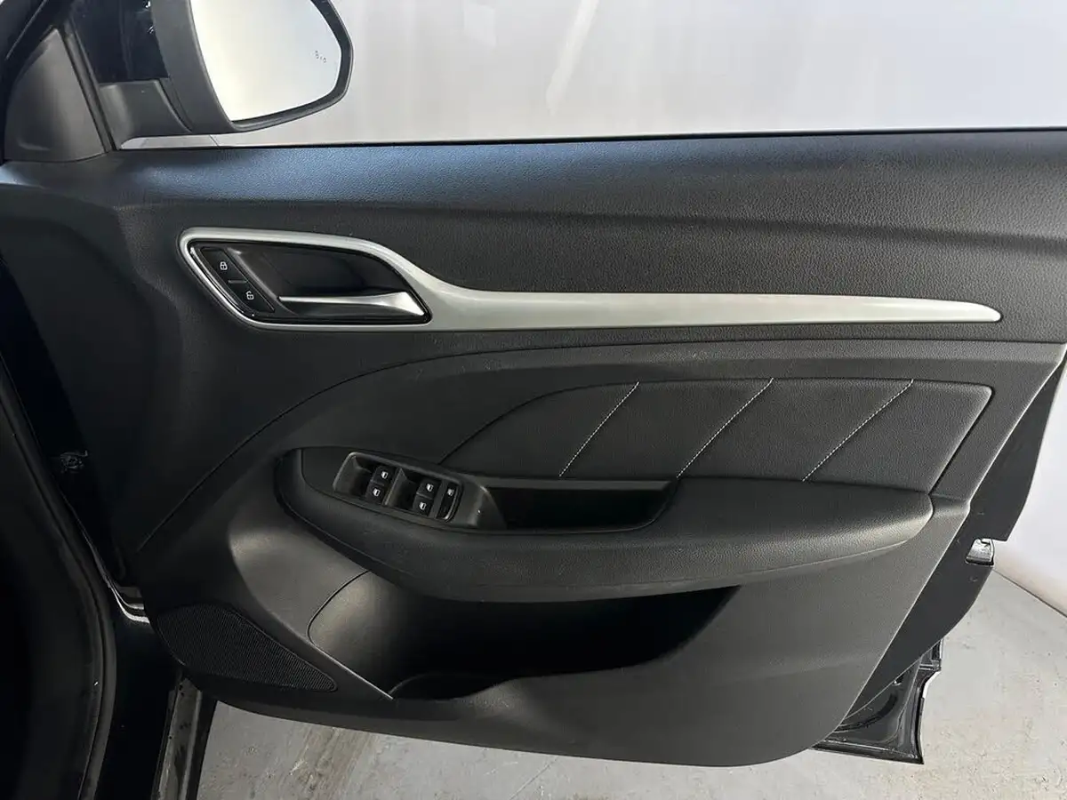 2021-mg-zs-suv-e-exclusive-ev-big-37